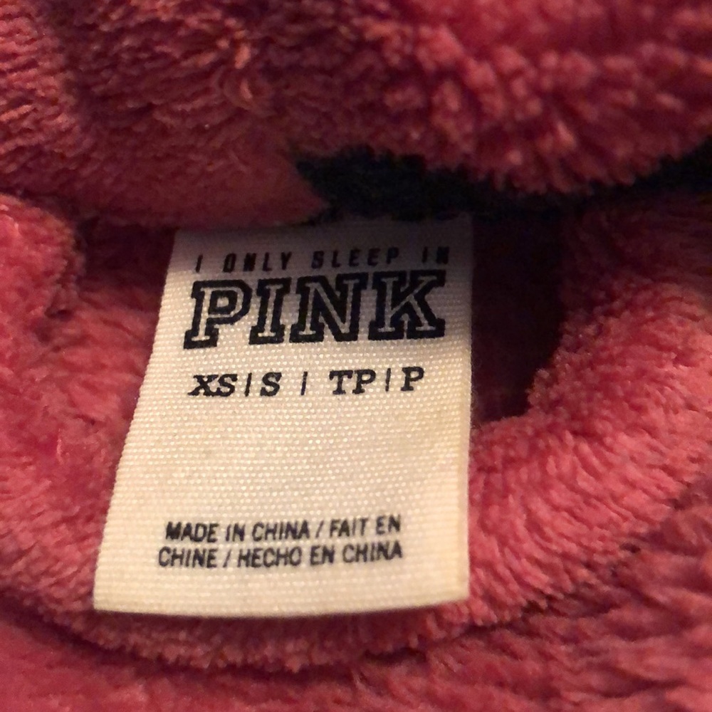 PINK Robe - Picture 3 of 5